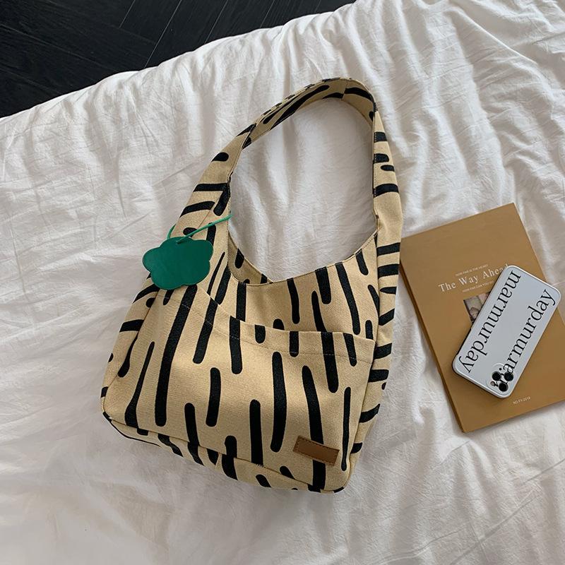 Zebra pattern canvas bag casual versatile large-capacity tote bag student class shoulder bag women хаки