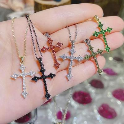 Ciondolo Collana Croce con Diamanti Pieni e Zirconi di Alta Qualità - Catena Clavicola Personalità Hip-Hop Europea/Americana per Uomo e Donna