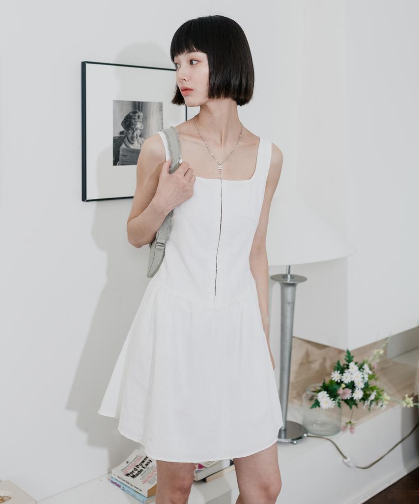 HIGH SCHOOL DISCO Hook Flare Sleeveless Dress White