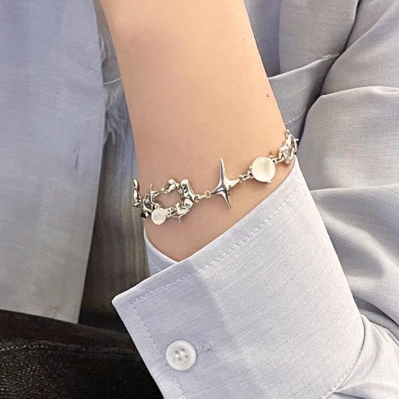 Irregular Hollow Four Pointed Star Design Bracelet for Women Silver Trendy Imitation Pearls Chain Bracelets Jewelry
