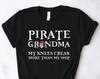 Piratenoma T-Shirts, Knie knarren T-Shirt, Piraten T-Shirts, Oma T-Shirts, Piraten-Familien T-Shirts, Familienurlaub T-Shirts, Kreuzfahrt T-Shirts