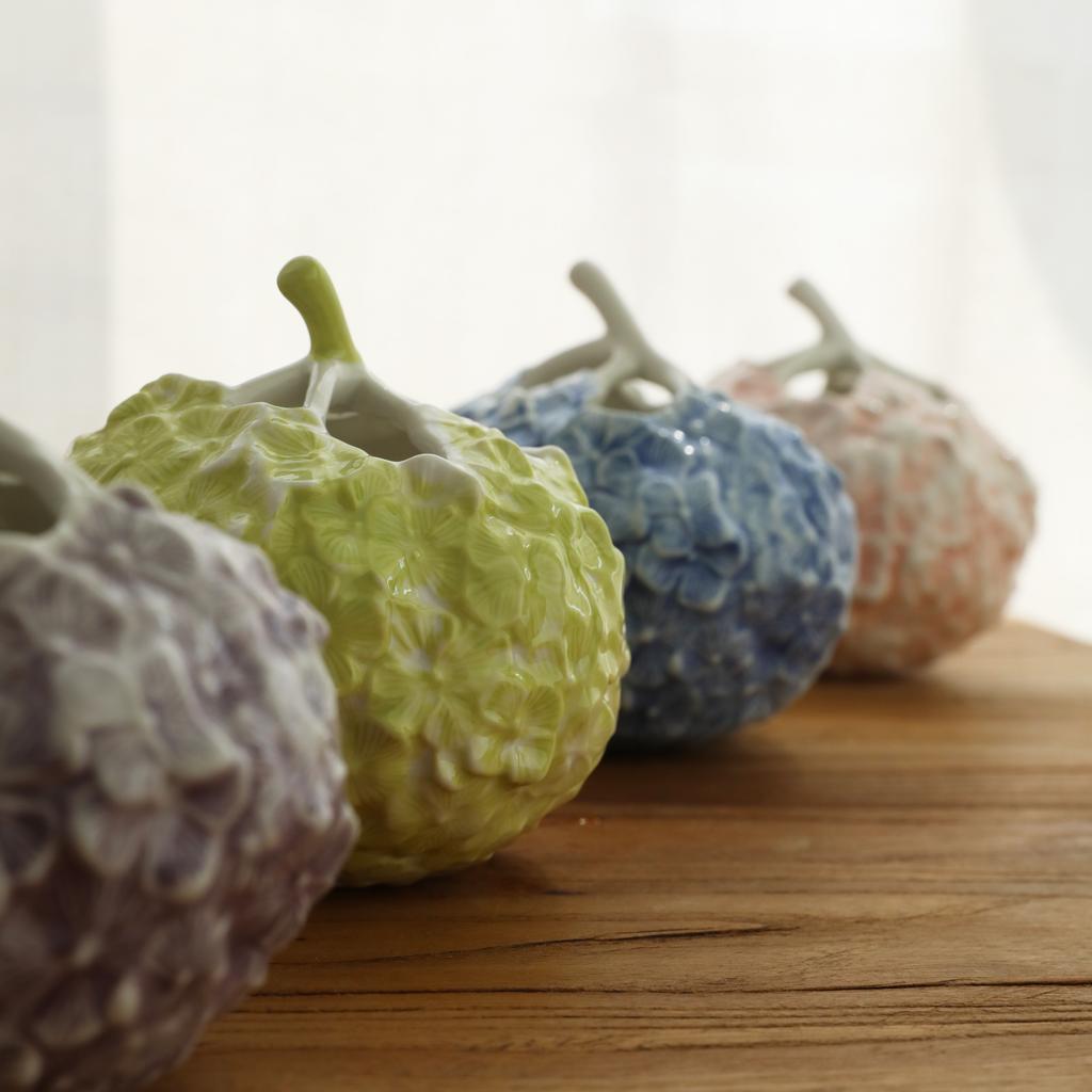 Vase en Céramique Hydrangée Sculpture en Relief Boule de Fleurs Accessoires d'Arrangement Floral Pot de Fleurs Accessoires de Décoration Intérieure