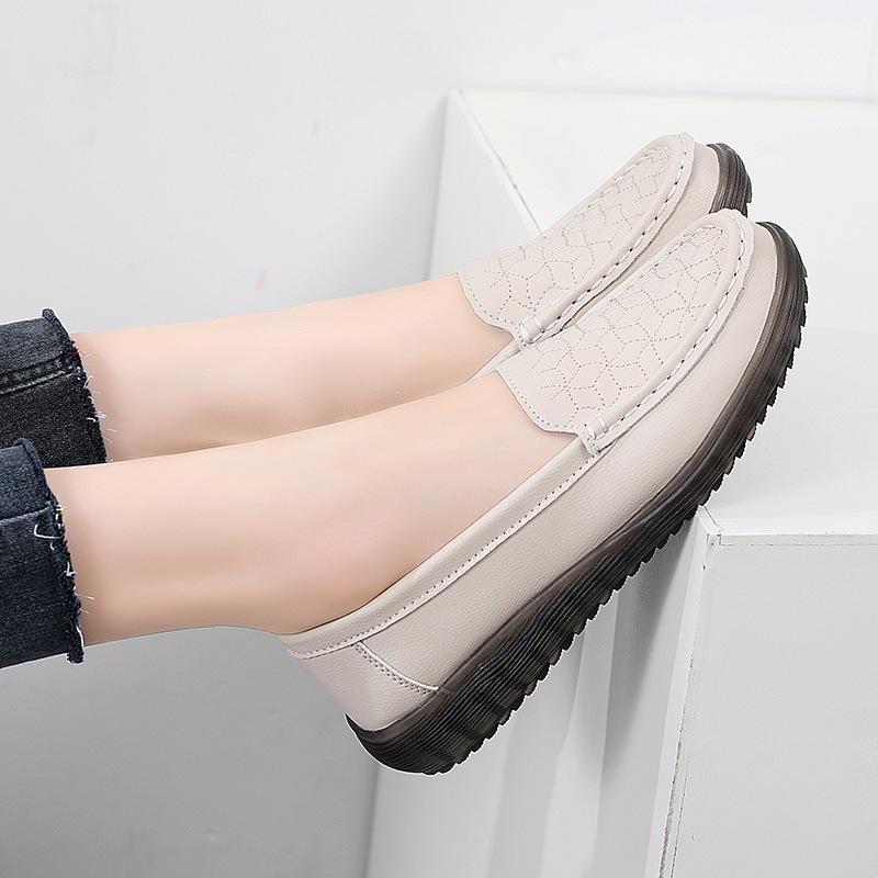 Genuine Leather Flat-bottomed Autumn Leather Shoes, New Casual Shoes, Spring and Autumn People's Single Shoes