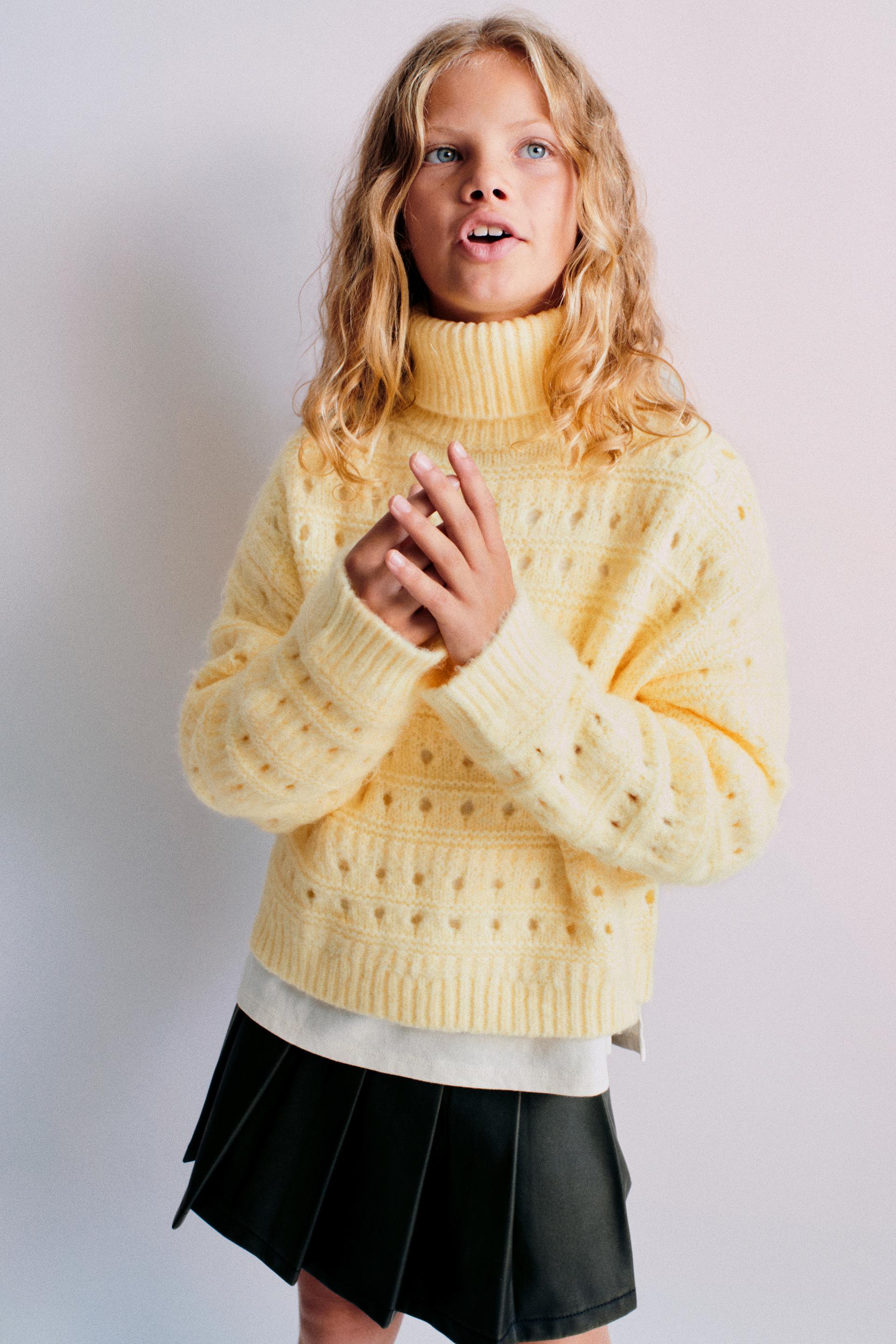 

ТРИКОТАЖНЫЙ СВИТЕР С ВОДОЛАЗКОЙ