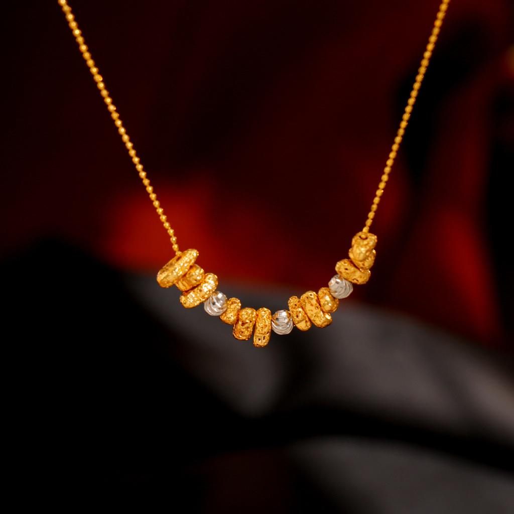 Designer Style Silver Collision Necklace for Women, Niche Design, Collarbone Chain, High-end and Elegant Temperament, Light Luxury Necklace