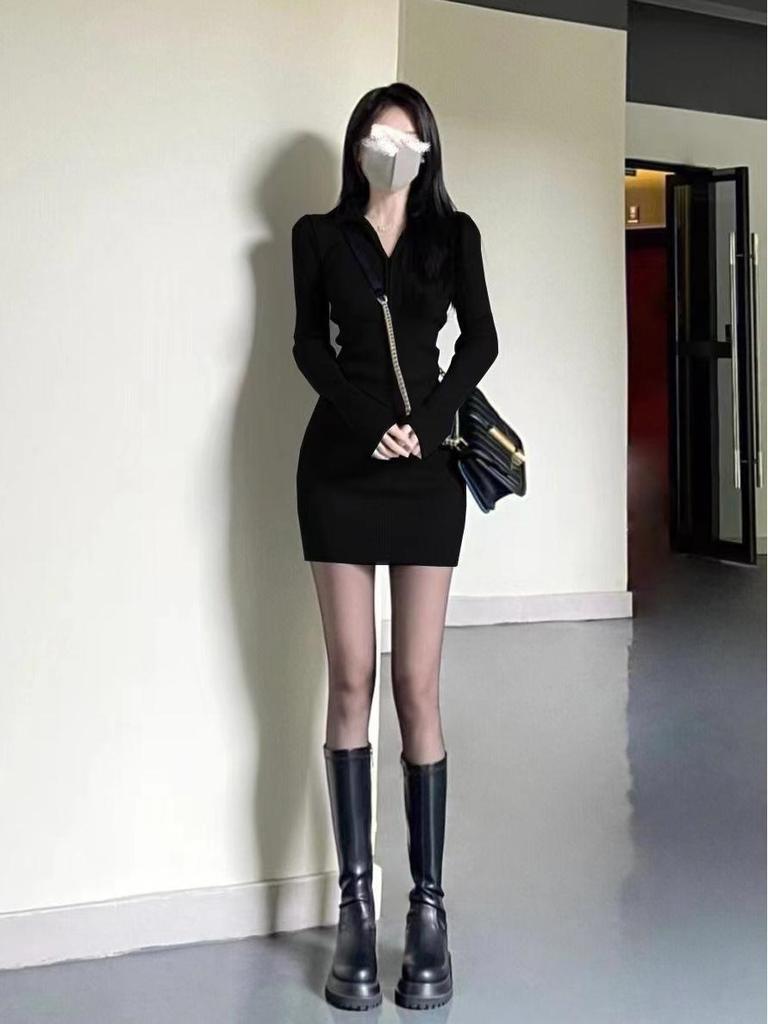 2026 Autumn/Winter Knit Slim-Fit Long Sleeve Little Black Dress