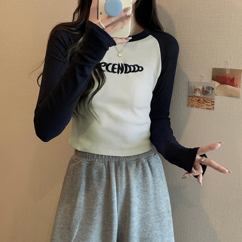 Real shot long-sleeved T-shirt women's autumn and winter short, small inner bottoming shirt German velvet plush shoulder sleeve top