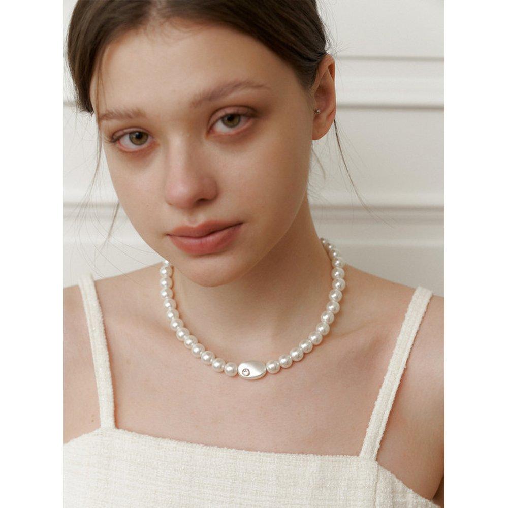 Grace Bold Pearl Necklace
