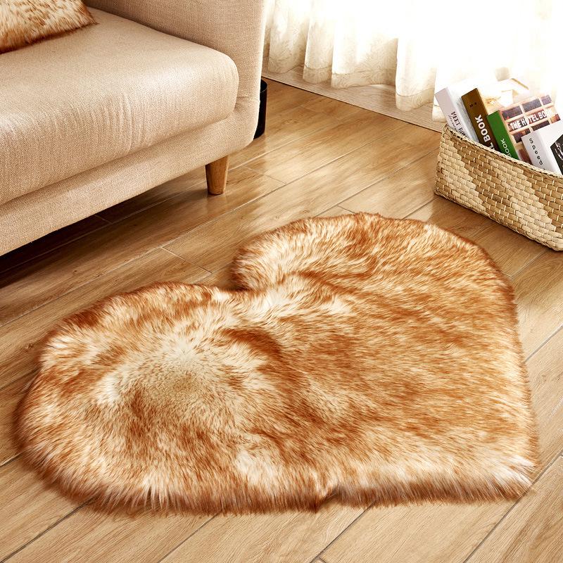 Heart-Shaped Plush Non-Slip Rug for Girls - Cute and Versatile Home Decor