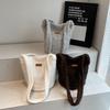 2025 Retro-Style Plush Bucket Bag: Women's Large Capacity Autumn/Winter Soft Furry Commuter Crossbody Bag