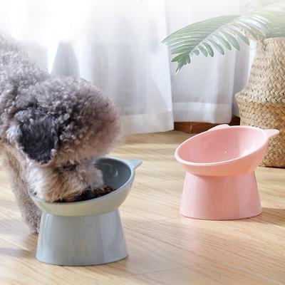Rutschfeste Futternäpfe für Hunde und Katzen. Kippbare Futternäpfe für Katzen und Hunde verbessern die Verdauung und die Körperhaltung.