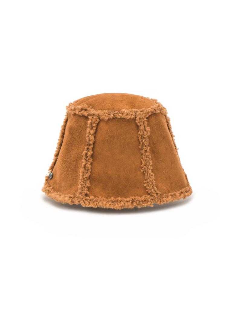 Poejidam [Life Portrait] Shearling Reversible Bucket Hat In Camel