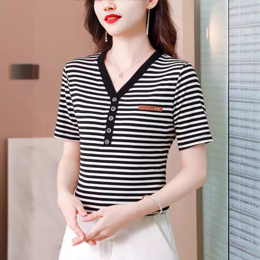 

Женская футболка большого размера с коротким рукавом, лето 2025, новая мода, V-образный вырез, приталенная полосатая рубашка, темпераментный топ L