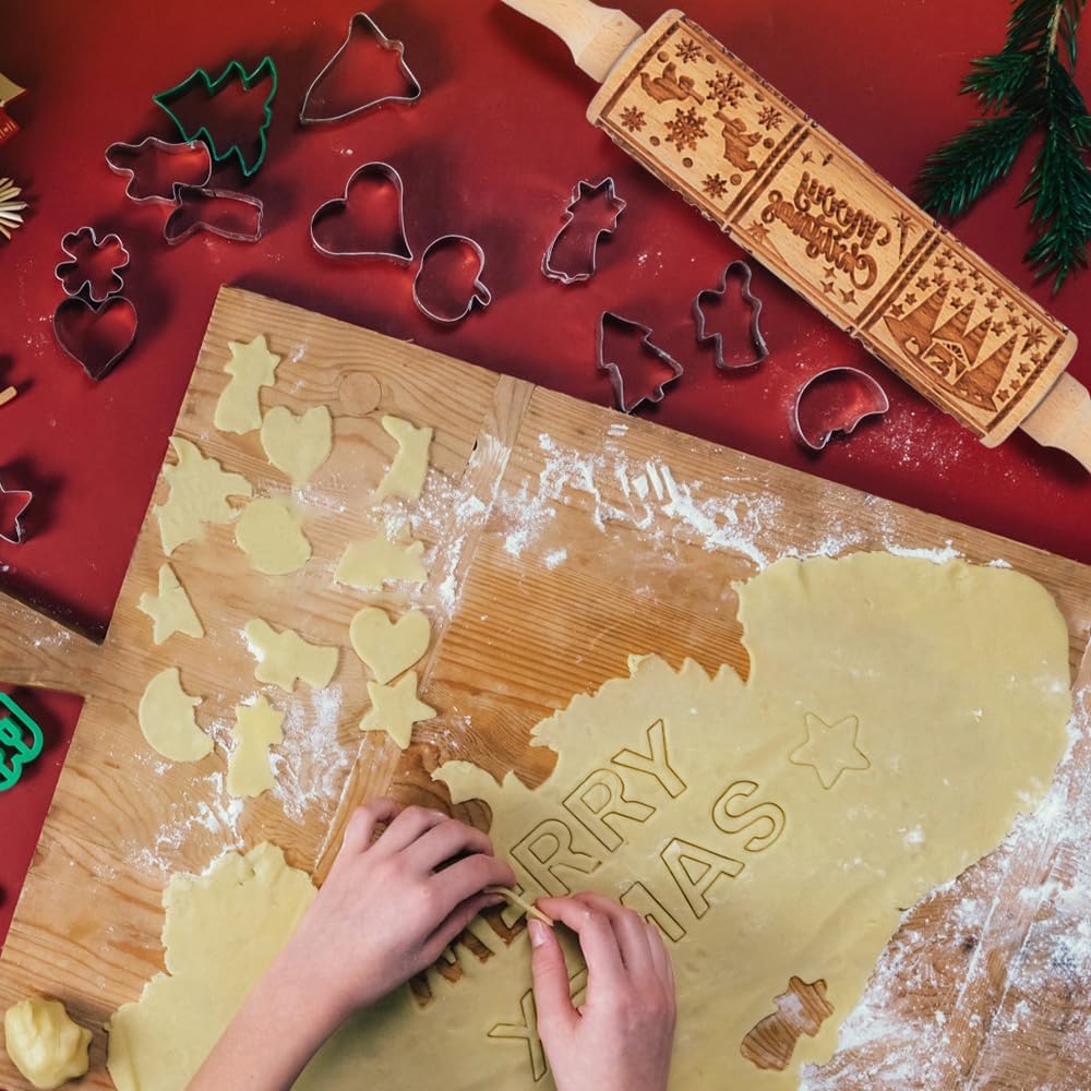 Christmas Wooden Embossed Rolling Pin,Used As Pastry Baking Tool,Rolling Pin with Elk, Snowflake Patterns for Cookies Handicraft