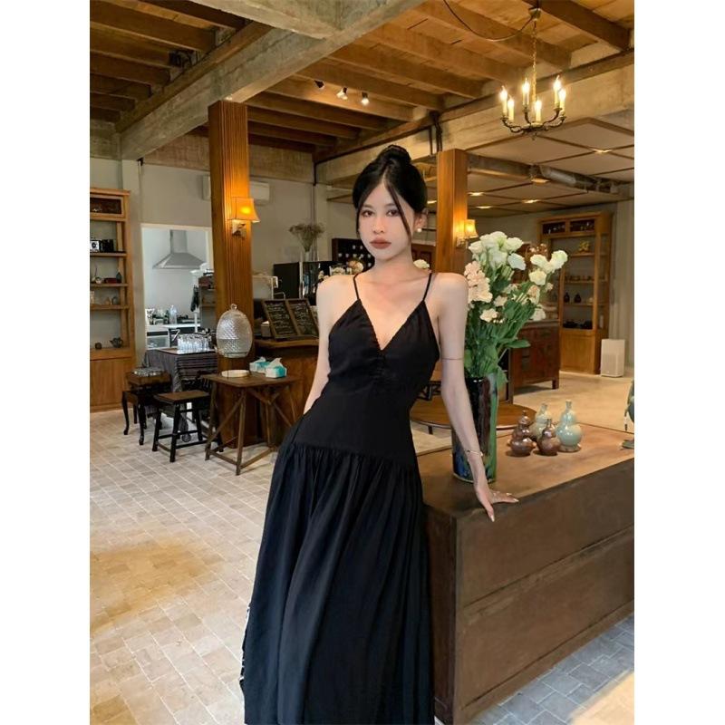 Sweet and spicy backless floral suspender dress fairy summer high-end sexy temperament waist seaside vacation dress
