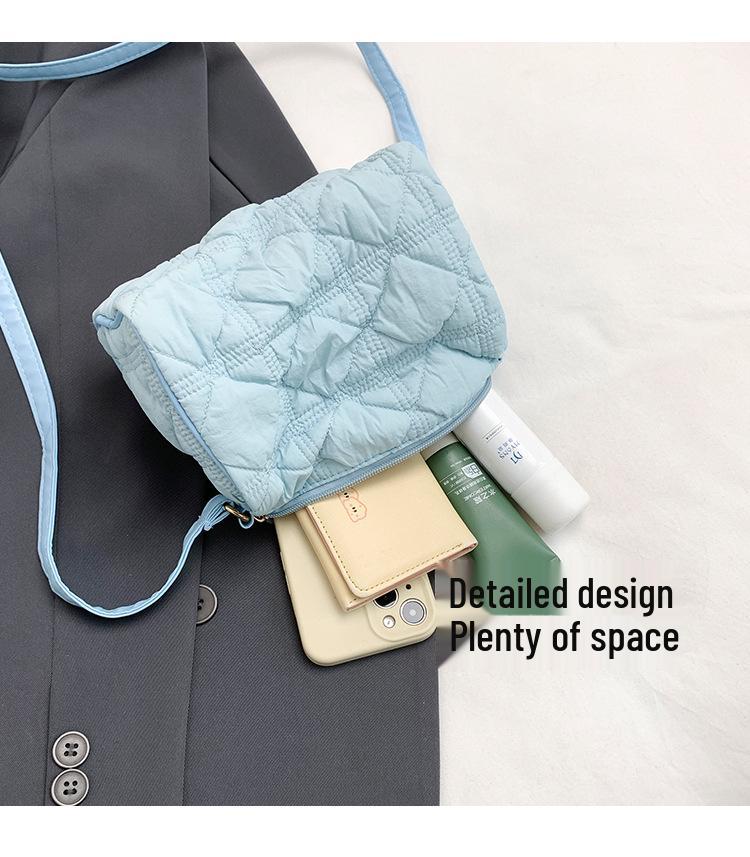 Korean Style Cloud Bubble Crossbody Bag: Niche Pleated Commute Shoulder Bag for Women