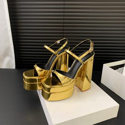 Fashion 2024 Summer New Water Platform Thick with One-line Buckle Sandals 14cm Roman High Heels Large Size Shoes Buckle Sandals