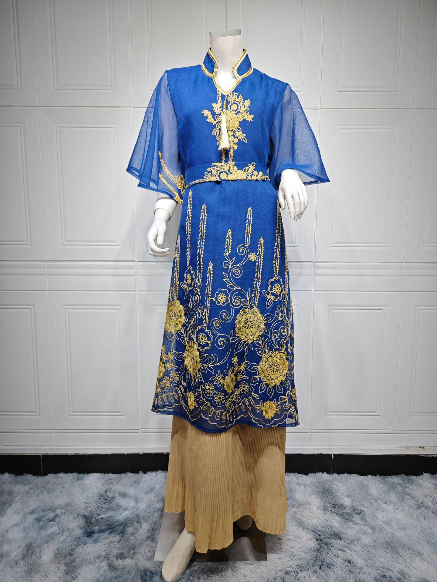 

AB313 Платье из вышитой сетки в ближневосточном стиле с кисточкой и деталями из плиссированного шифона M темно-синий