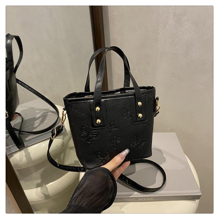 

Super fire niche contrasting color bag women s 2025 new popular versatile messenger bag fashionable portable bucket bag small bag чёрный