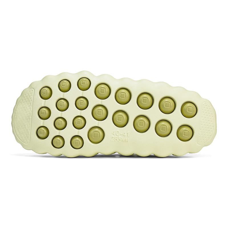Men's Breathable Closed-Toe Summer Sport Slippers with Soft Sole and Foot Massage Feature