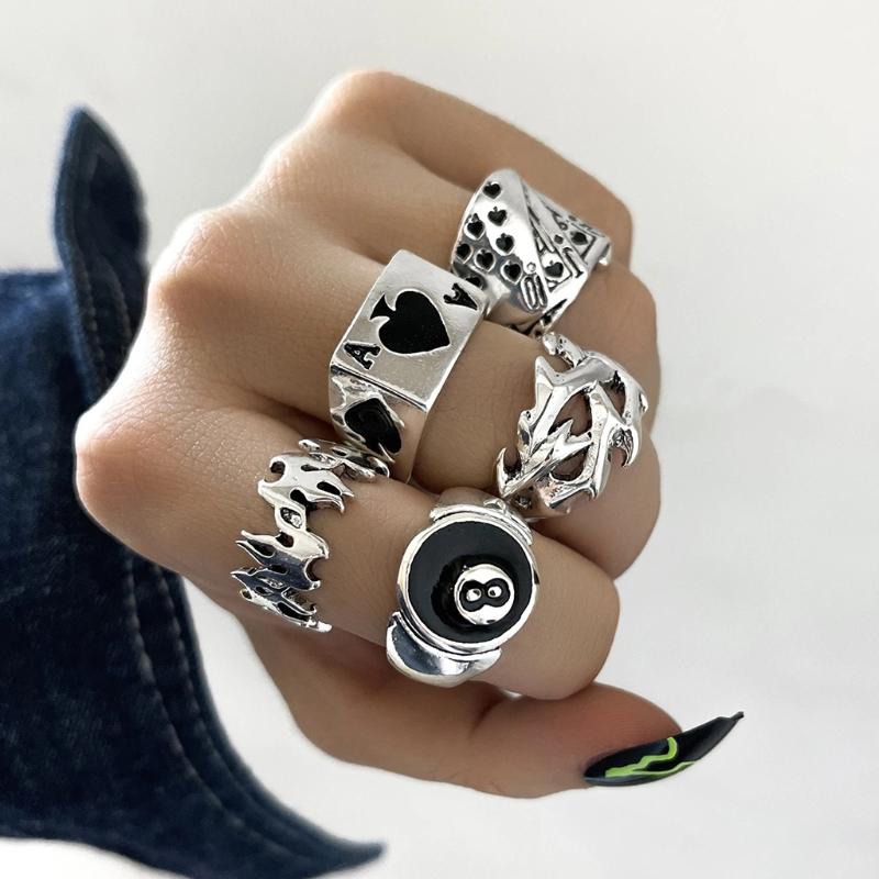 5 Pieces Punk Poker Billiards Rings for Women Funny Goth Hip Hop Retro Fashion Male Couple Birthday Festival Jewelry