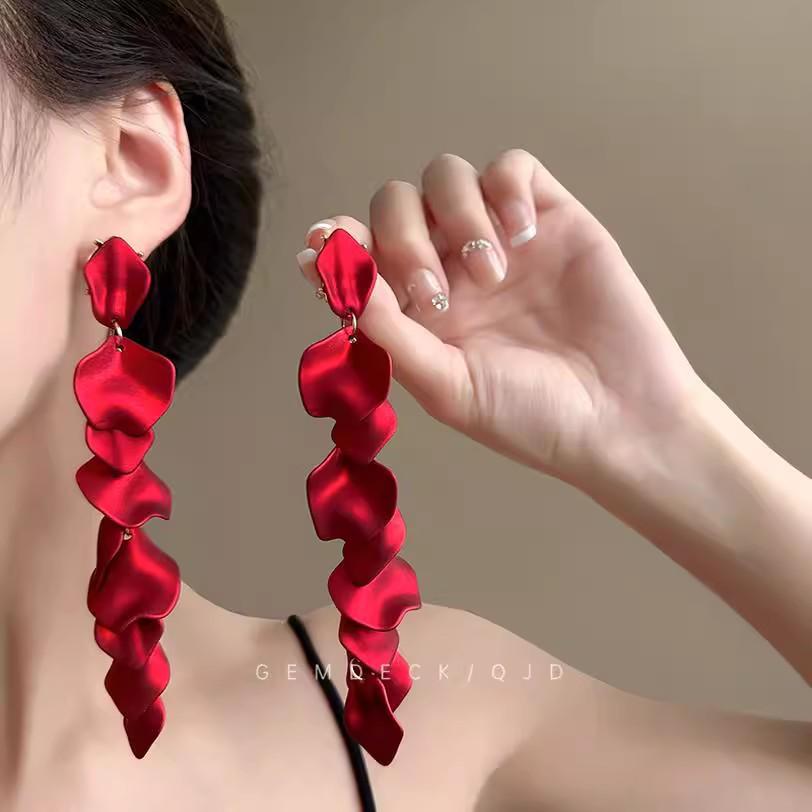 Luxurious European & American Diamond Tassel Stud Earrings for Evenings and Parties