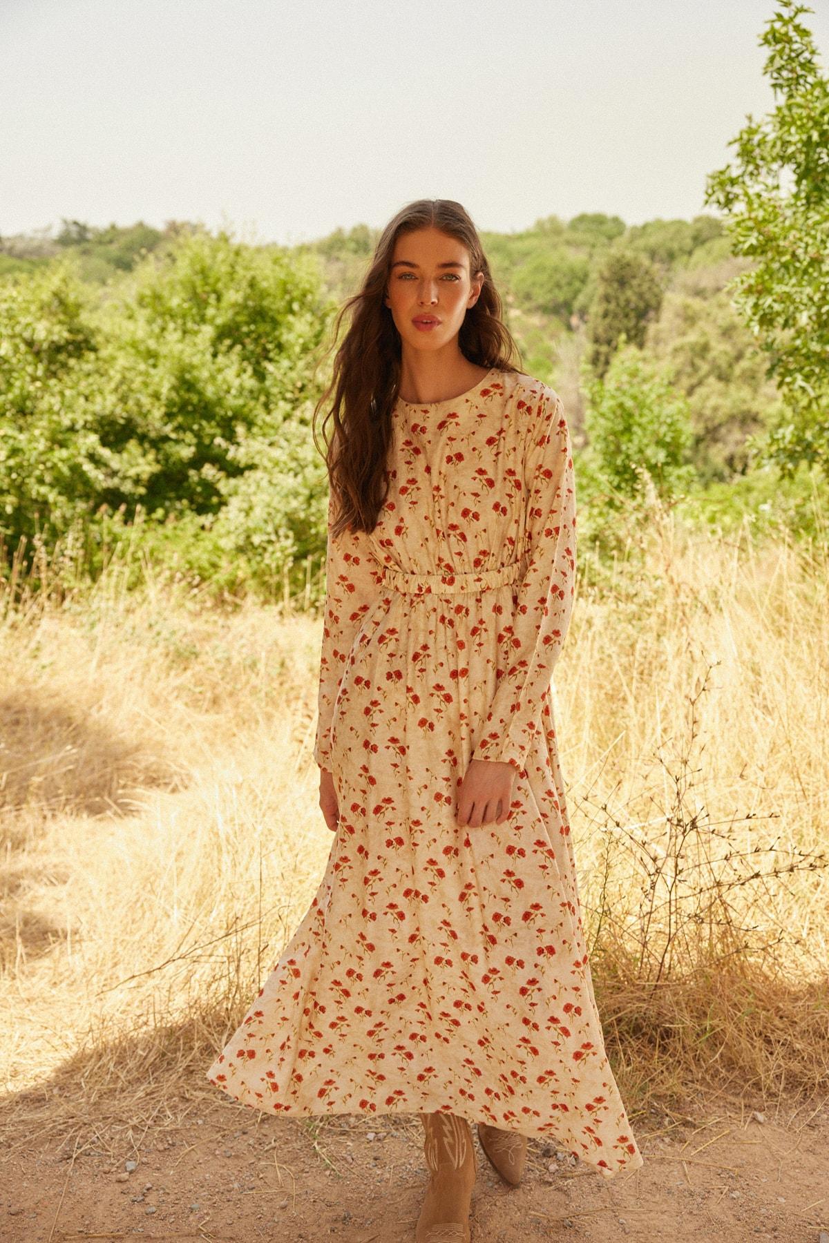 

Бежевое тканое платье с цветочным узором на талии TCTSS23EB00280