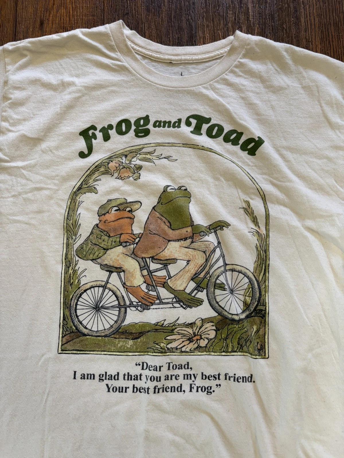

Men s Frog and Toad T-Shirt White Cartoon L Spell-Out 70s Folk Art Eclectic Bike S