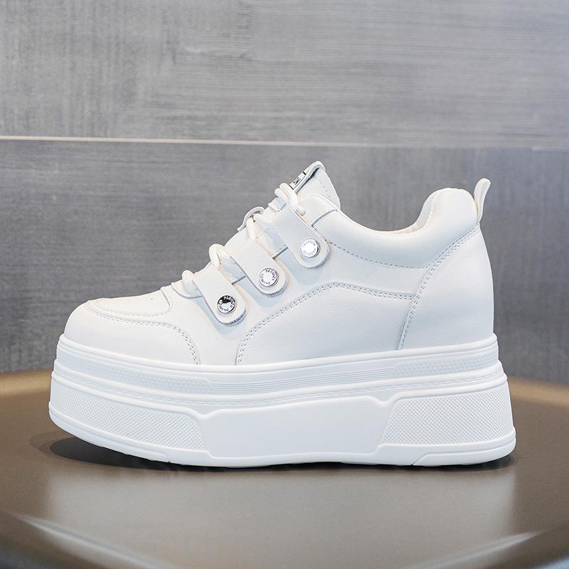 Autumn and Winter Women's Shoes New 2026 Slope Heel Muffin Thick Sole Inner Height Increase Casual Shoes Small Short Boots Velvet