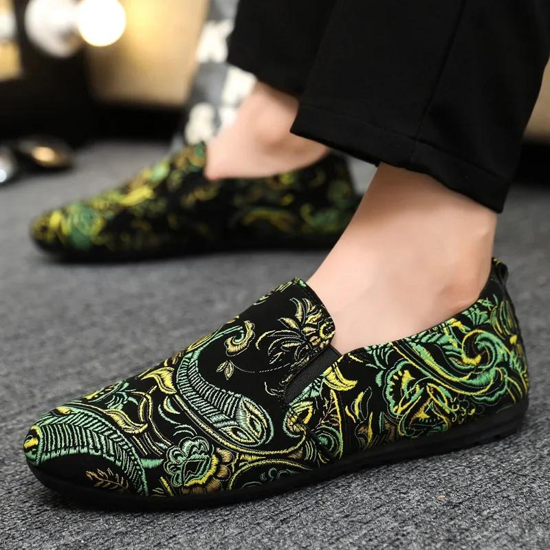 Fashion Men's Popular Bean Shoes One Foot Lazy Shoes Versatile Breathable Casual Driving Cloth Shoes Street Style Flower Patterns 2025