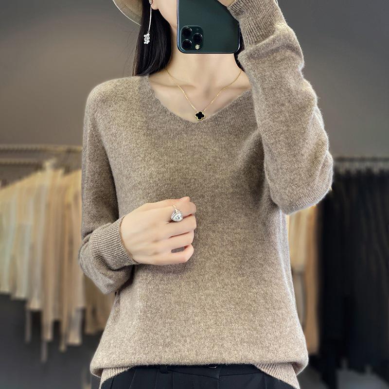 Women's 100% Pure Wool V-Neck Loose Knit Sweater - Solid Color Autumn/Winter Basic Layer