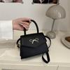 Premium sense portable small square bow bag women's 2025 new fashion shoulder bag versatile messenger bag trend