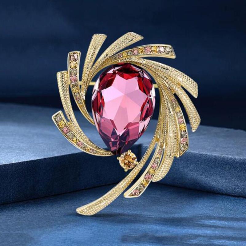 Vintage Brooch Alloy Irregular Corsage Light Luxury  Badges Pin For Women  Jewelry Creative Gift Accessories