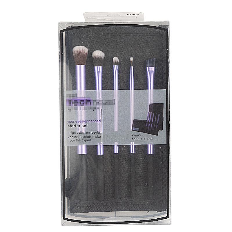 American RT Series 1997 Full Makeup Brush Set: Includes Blush, Blending, Eyeshadow Brushes, and Beauty Sponge. Exclusive.