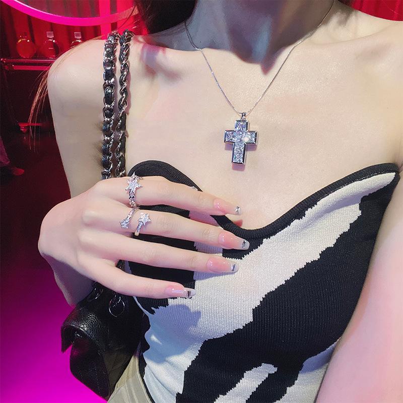 Meteor Ring Female Niche Design Light Luxury High Sense Cold Wind Inlaid Zircon Small Fragrant Wind Star Opening