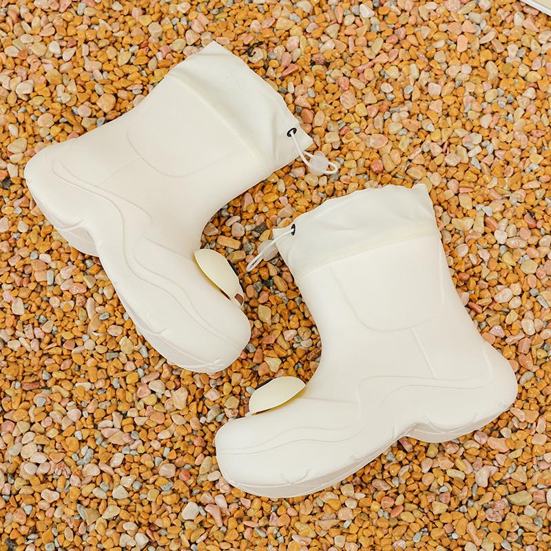 High Quality Women Rain Boots Anti-Slip Cute Design Rain Shoes for Summer Autumn and Spring