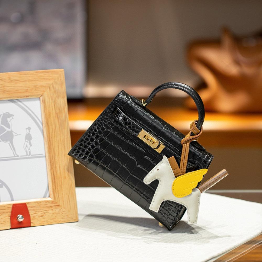 Top-grain Cowhide Crocodile Pattern Second-generation Commuter Crossbody Single-shoulder Bag, High-end Leather Hand-held Women's Bag