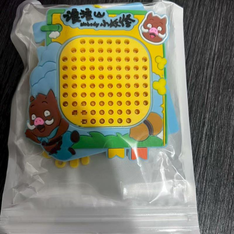 Magnetic Steel Ball Drawing Board Keychain - Cute Backpack Pendant or Car Key Accessory Gift.