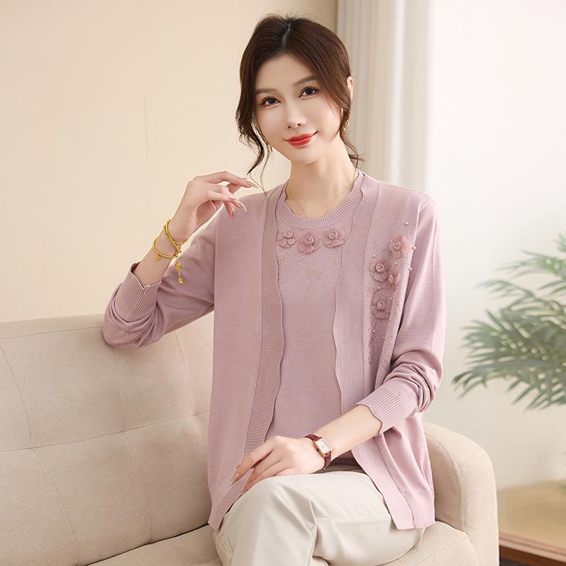 

Mom s Spring Knit Two-Piece Set: Stylish Cardigan & Top for Middle-Aged and Elderly Women 3XL (120-135 jin) розовый/фиолетовый