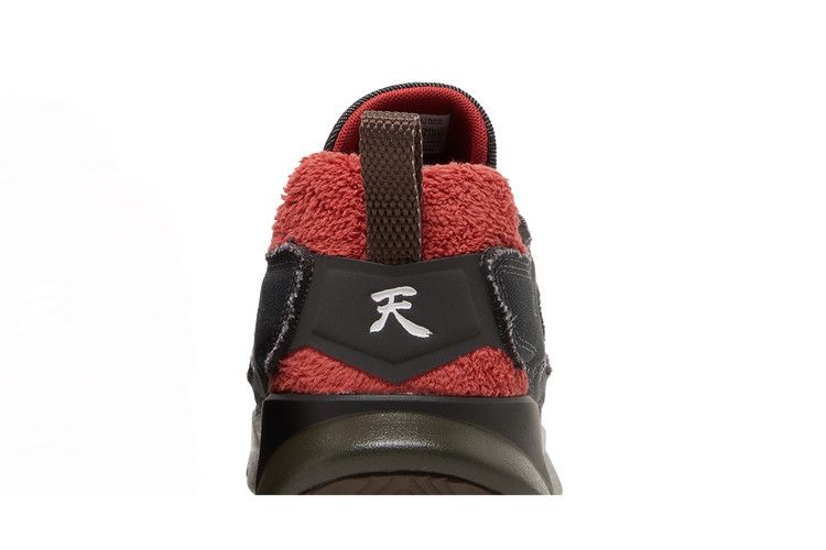 Men's Sneakers Street Fighter x Reebok FuryLite 95 'Akuma'