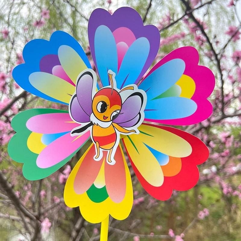 1Pcs Cartoon Flower Shaped Insect Handheld Windmill Home Garden Decoration Wind Spinner Whirligig Yard Decor Outdoor Kid Toy