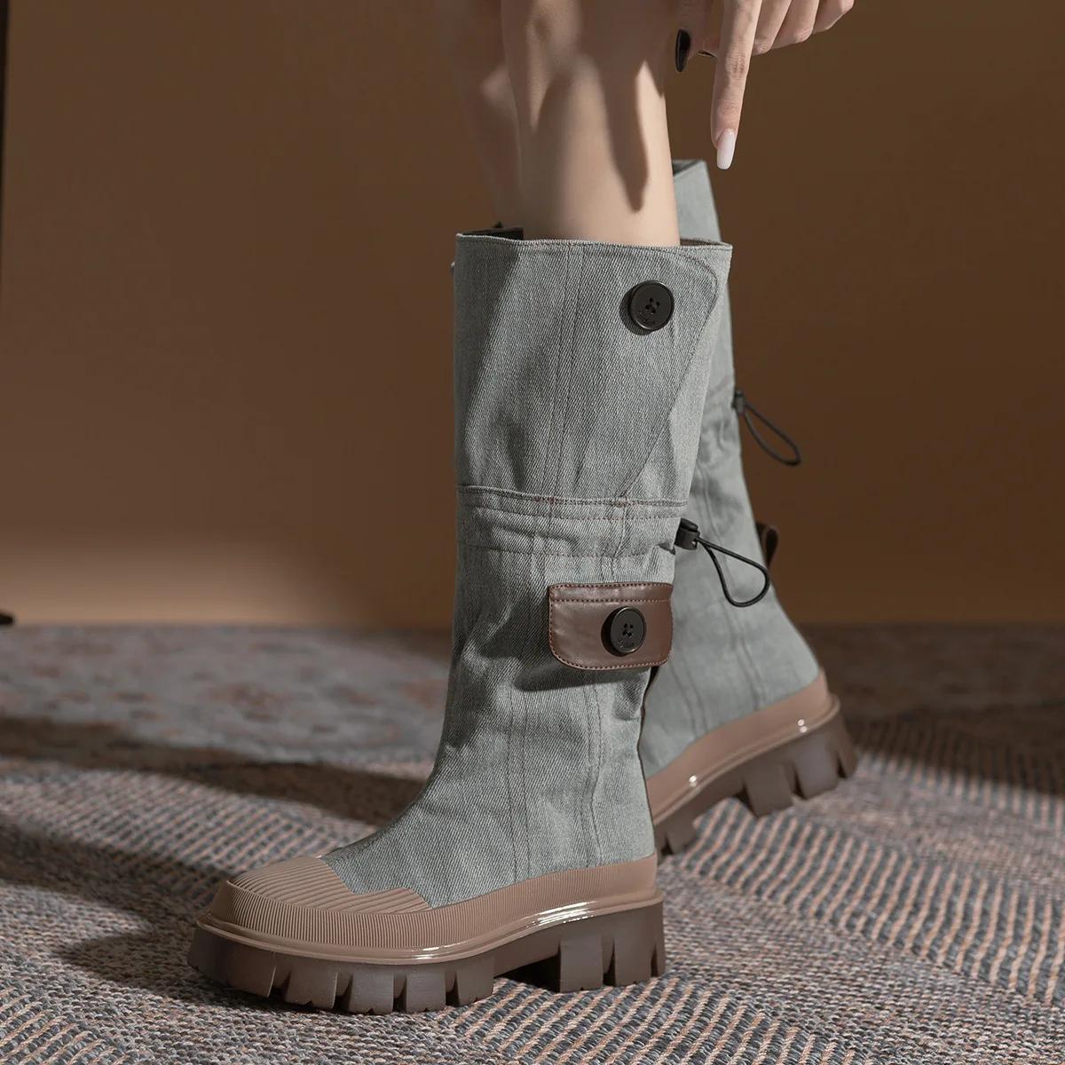Осенние джинсовые сапоги средней длины для женщин — фото 5