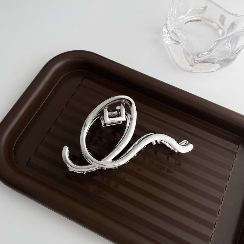 High-End Metal Shark Hair Clip - Elegant Hairpin Bow Accessory