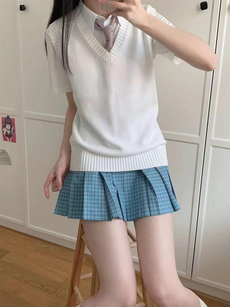 Japanese School-Style Embroidered V-Neck Knitted Vest for Women