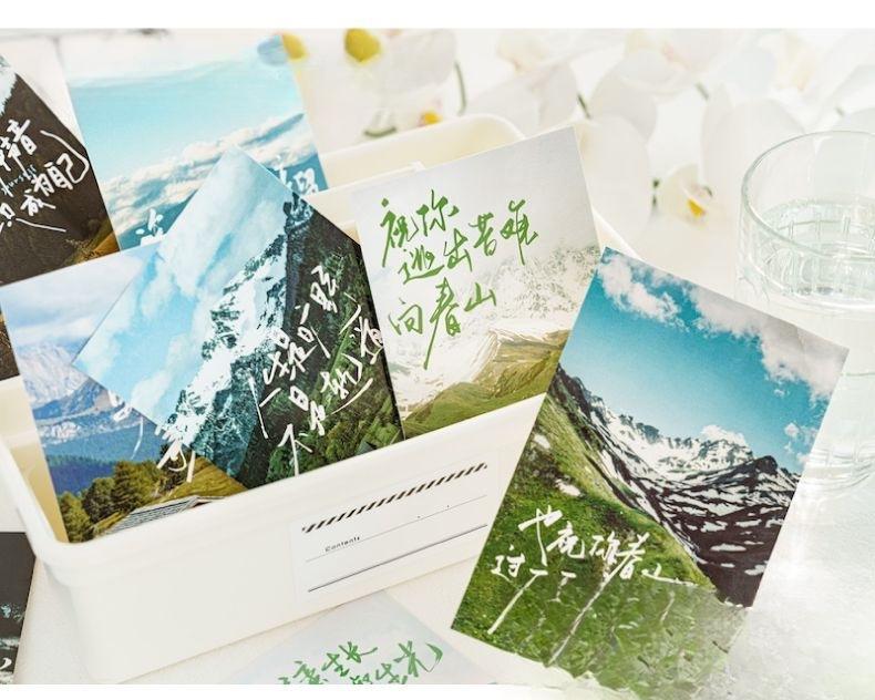 Spring Mountain Escape Postcard Set: 30 Sheets of Inspirational Scenery & Text