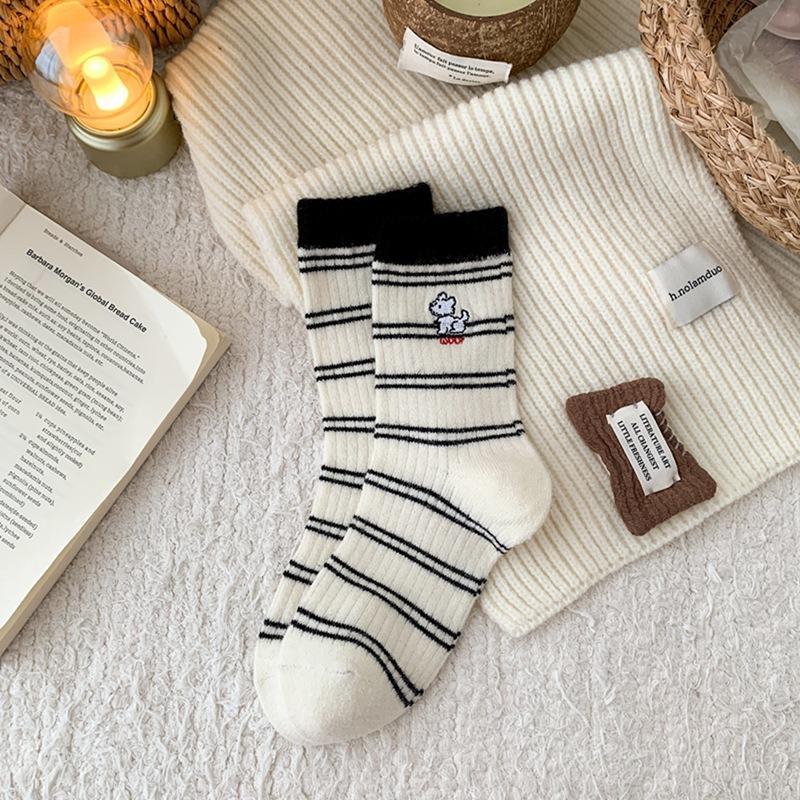 Ladies Autumn-winter Thickened Warm Cute Cartoon Embroidered Puppy Striped Wool Mid Tube Socks