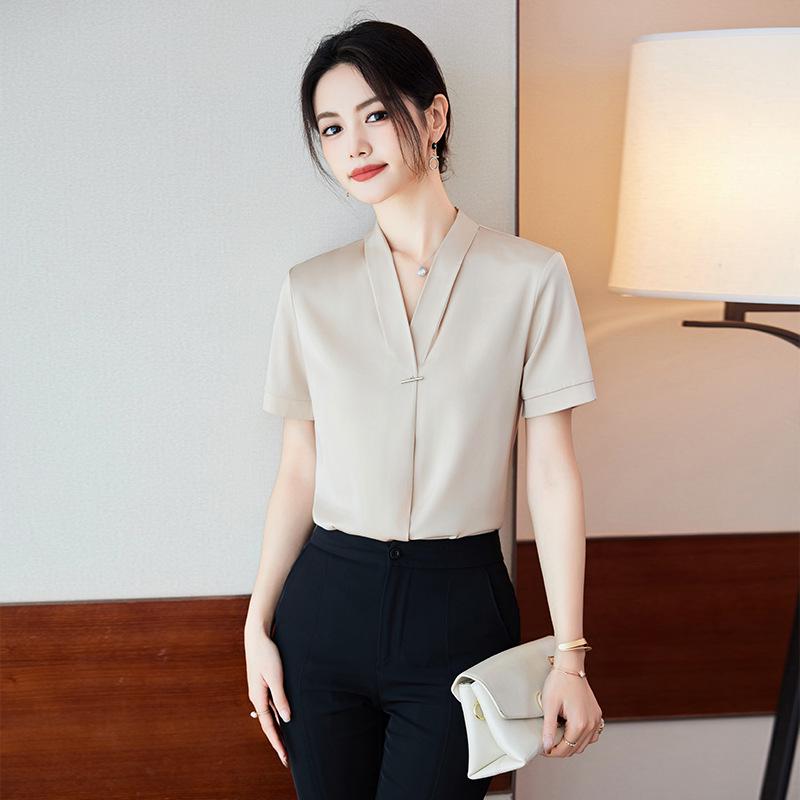 Dámská saténová halenka s krátkým rukávem a výstřihem do V: Pracovní košile odolná proti pomačkání, Slim Fit, Profesionální bílá, na léto