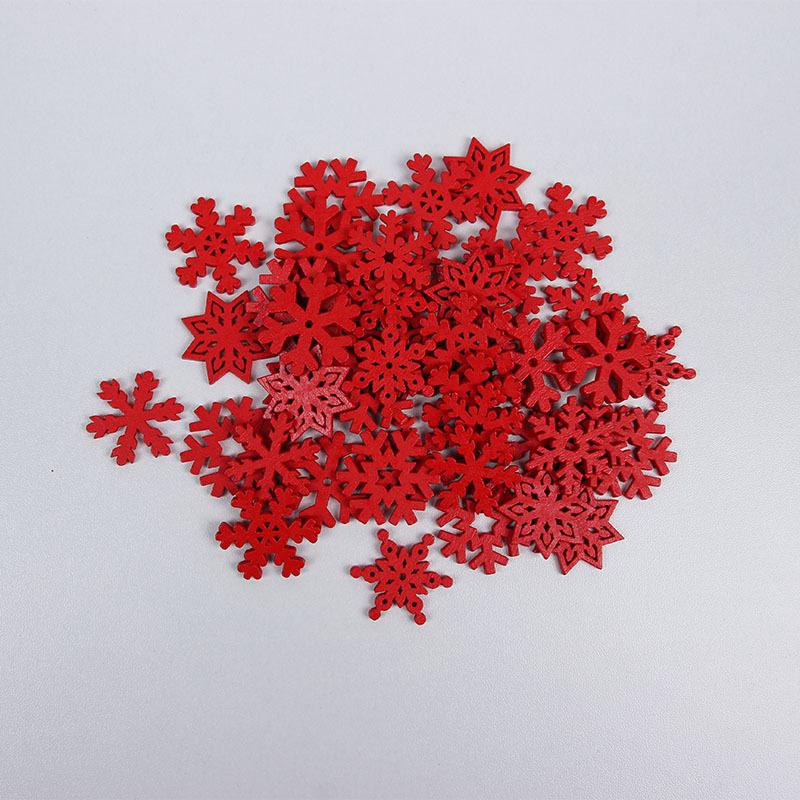50Pcs/Set Wooden Crafts Mixed With Red White Green Snowflake Wood Chips Hollowed Out Carving Creative Christmas Home Decorations