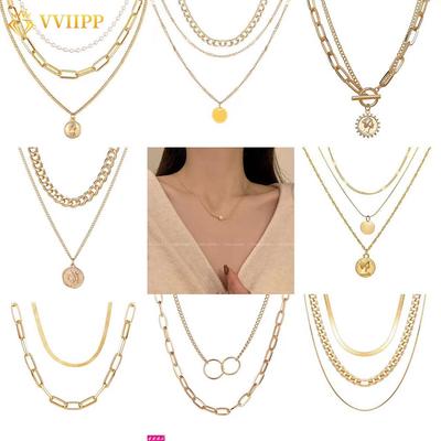 2023 New designedRetro Pearl Butterfly Gold Necklace Multilayer Pendant Choker Chain for Women Fashion Jewelry Accessories