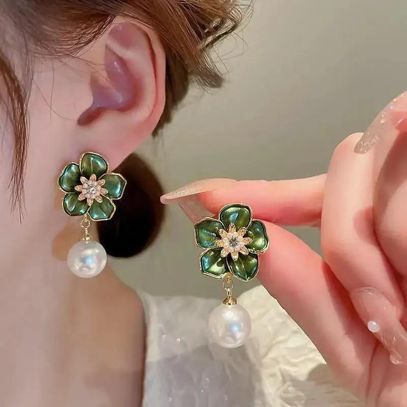 925 Silver Needle Korean Fashion Crystal Flower Earrings For Women Jewelry Trending Luxury Women's French Pearl Earrings